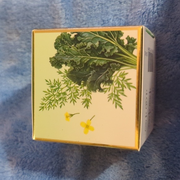 NIB Byroe Kale Hydrating Gel Moisturizer - Picture 3 of 4